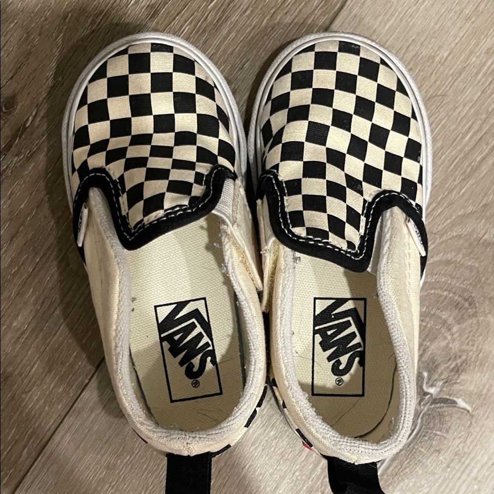 Vans Toddler Classic Checkered Slip-On Sneakers